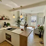 Appartement 1 Chambre Entierement Renovee - Vue Sur Les Toits De Paris - 2 Personnes
