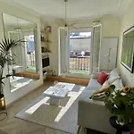 Appartement 1 Chambre Entierement Renovee - Vue Sur Les Toits De Paris - 2 Personnes